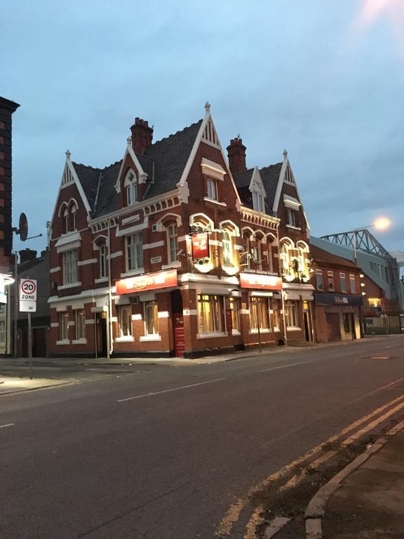 Anfield Accommodation Part Of The Twelfth Man Public House Liverpool Kültér fotó